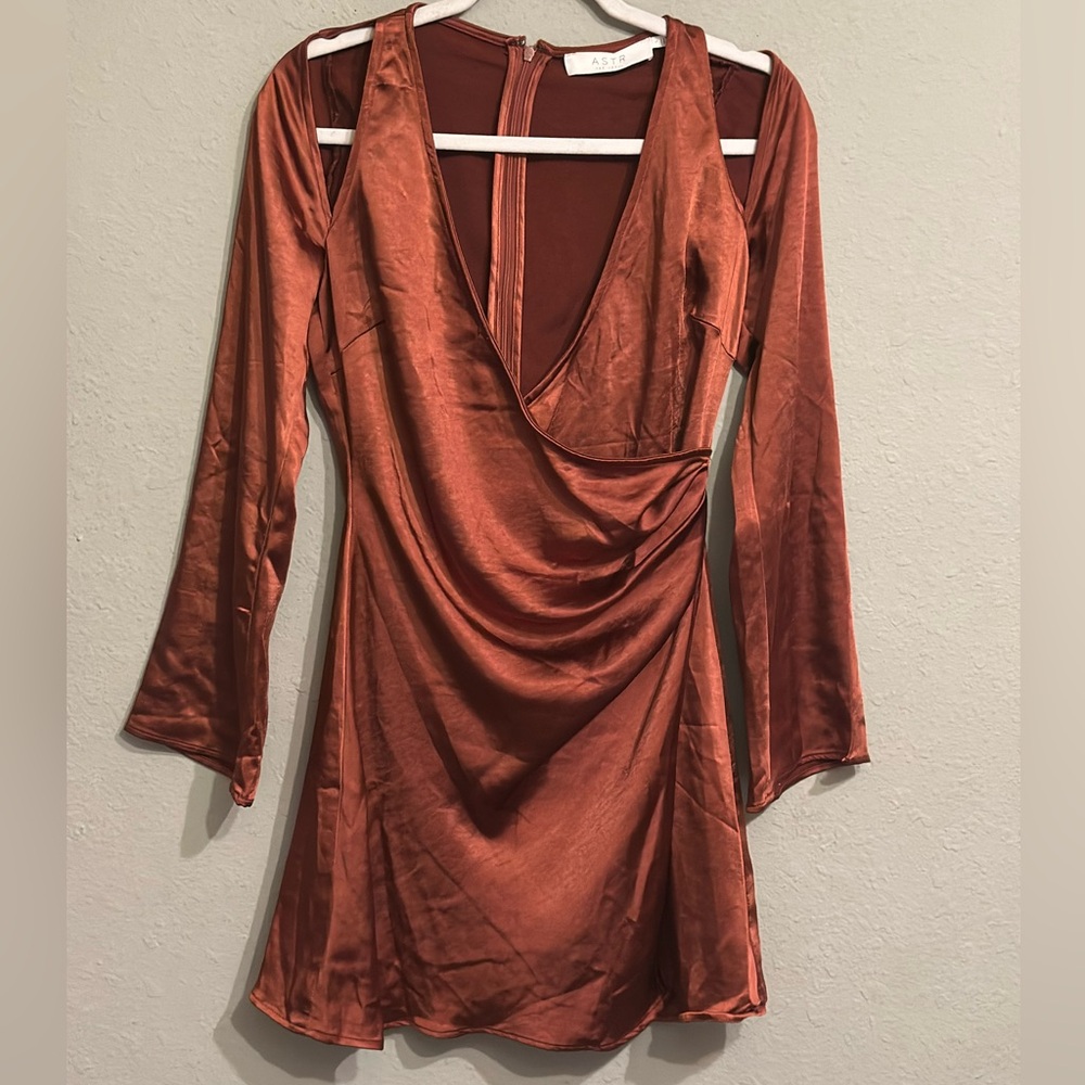 Astr the label rust satin mini dress - Picture 14 of 14